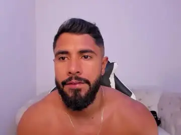 Chaturbate Live Porn of santiago_huntt
