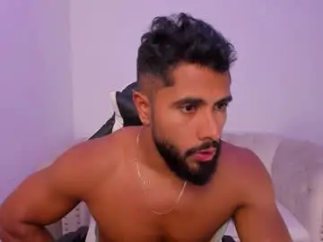 Chaturbate Adult Webcams of santiago_huntt