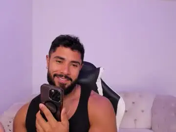 Chaturbate Best live sex cam show of santiago_huntt