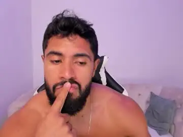 Chaturbate Nude Webcam of santiago_huntt