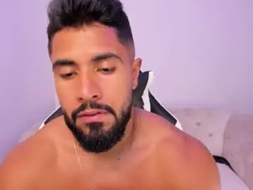 Chaturbate Live Sex of santiago_huntt