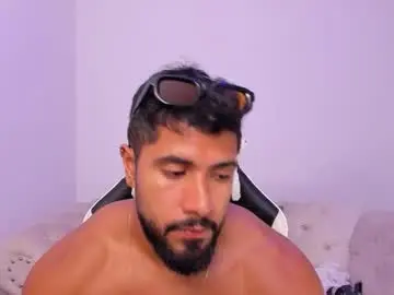 Chaturbate Adult Video Chat of santiago_huntt