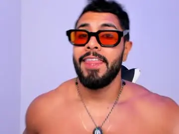 Chaturbate Adult Webcams of santiago_huntt