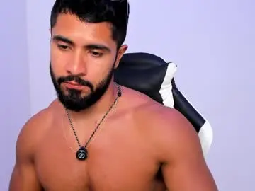Chaturbate Free Porn Cam of santiago_huntt