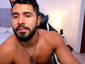 Chaturbate Watch Live Sex Cams of santiago_huntt
