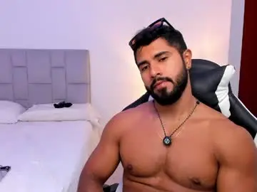 Chaturbate Watch Live Sex Cams of santiago_huntt