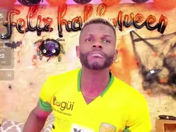 Chaturbate Nude Webcam of santiblack7