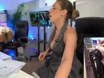 Chaturbate Live Sex Cam of babesgowild