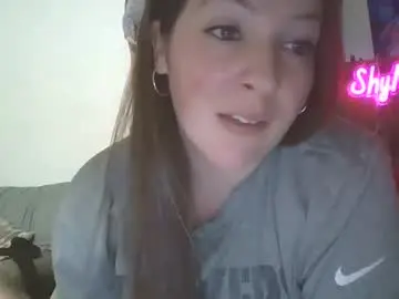 Chaturbate Live Sex Cam of shymilf535