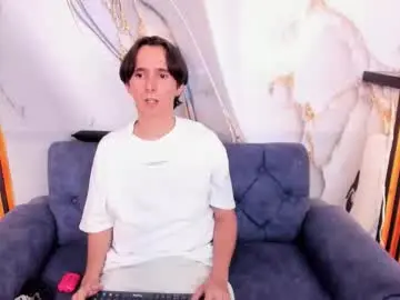 Chaturbate Free Live Porn of aaron_latinmen2