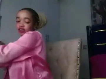 Chaturbate Best live sex cam show of sexymel022