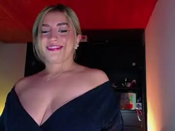 Chaturbate Watch Live Sex Cams of saradiazxxx