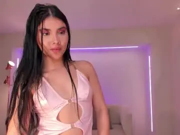 Chaturbate Best live sex cam show of mialaurence_