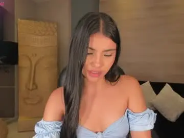 Chaturbate Sex Chat of mialaurence_