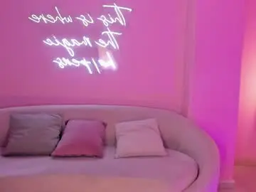 Chaturbate Live Porn of mialaurence_