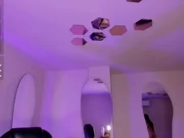 Chaturbate Free Live Porn of mialaurence_