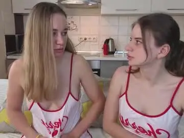 Chaturbate Sex Cam of magical_mermaids