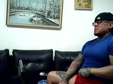 Chaturbate Nude Webcam of ayrton_naffah2