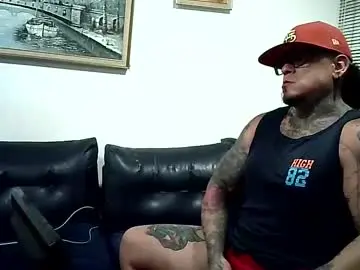 Chaturbate Sex Cam of ayrton_naffah2