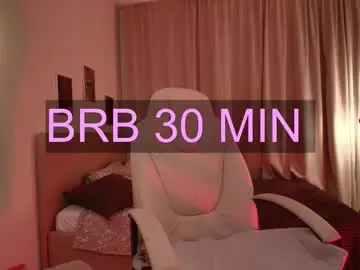 Chaturbate Live Sex Cam of leslie_caronn