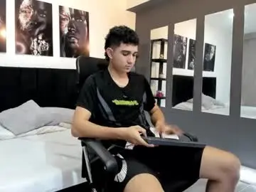 Chaturbate Live Porn of alejo_gray1