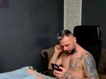 Chaturbate Sex Cam of brianhunts