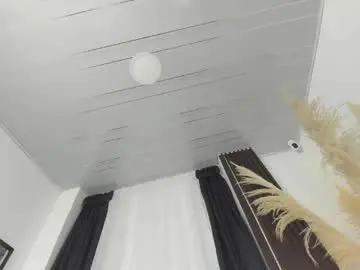 Chaturbate Best live sex cam show of clarita_hills