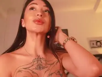 Chaturbate Live Sex Cam of erikabee