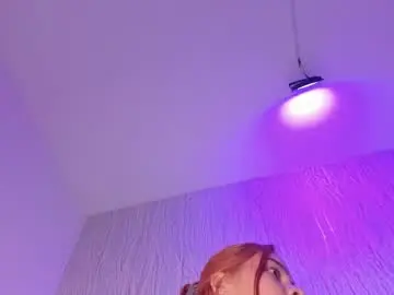 Chaturbate Adult Video Chat of hillary_uckerman_