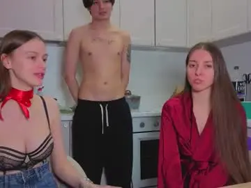 Chaturbate Best live sex cam show of ihavepaws33