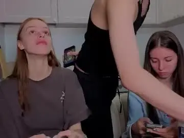 Chaturbate Sex Chat of ihavepaws33