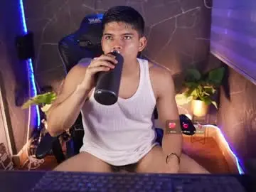 Chaturbate Live Sex Cam of capizzi_