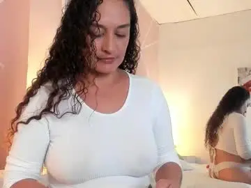 Chaturbate Live Sex of rosalinda_77
