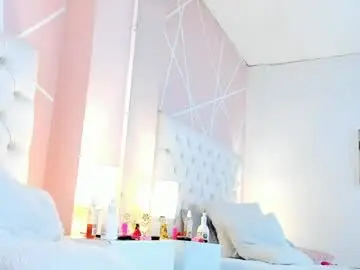 Chaturbate Watch Live Sex Cams of rosalinda_77