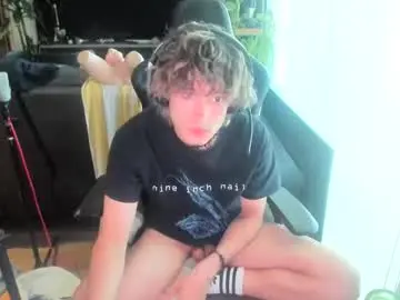 Chaturbate Live Porn of bashful4200