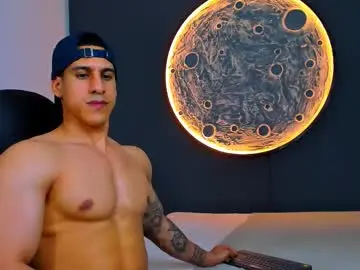 Chaturbate Adult Video Chat of duran_dhikol1