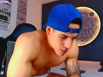 Chaturbate Adult Video Chat of duran_dhikol1