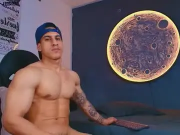 Chaturbate Live Sex Cam of duran_dhikol1