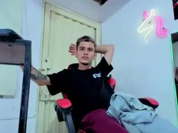 Chaturbate Free Live Porn of i_am_kelvis_