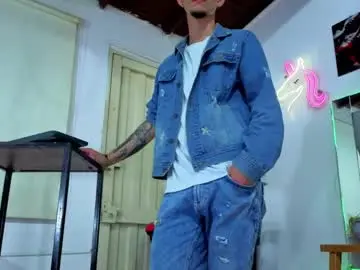 Chaturbate Free Porn Cam of i_am_kelvis_