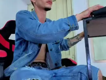 Chaturbate Sex Cam of i_am_kelvis_