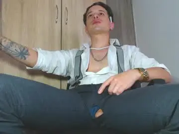 Chaturbate Free Live Porn of leonal_oconer