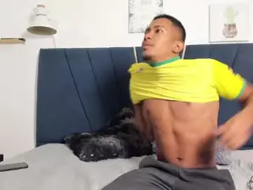 Chaturbate Watch Live Sex Cams of zeus_cum19