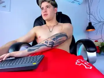 Chaturbate Live Sex Cam of alex_pierce_