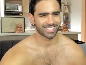 Chaturbate Live Sex Cam of bradleymartin7