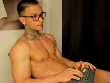 Chaturbate Adult Video Chat of ethan_devis7