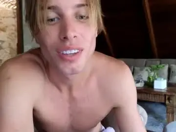 Chaturbate Live Sex Cam of specter_of_cummunism