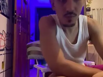 Chaturbate Best live sex cam show of aelucius