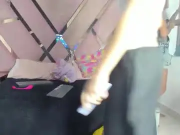 Chaturbate Sex Cam of angell_petite01