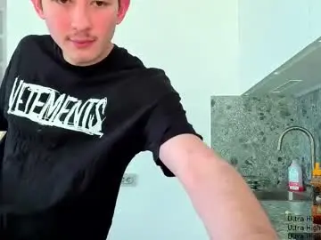 Chaturbate Free Porn Cam of danny__magic